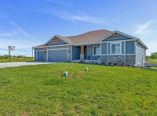 10115 NW 86th St, Silver Lake, KS 66539