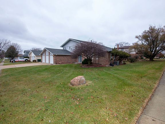 2nd image of 14643 S Appaloosa Ln