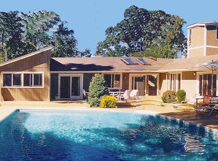 10 Jennings Rd, Southampton, NY 11968