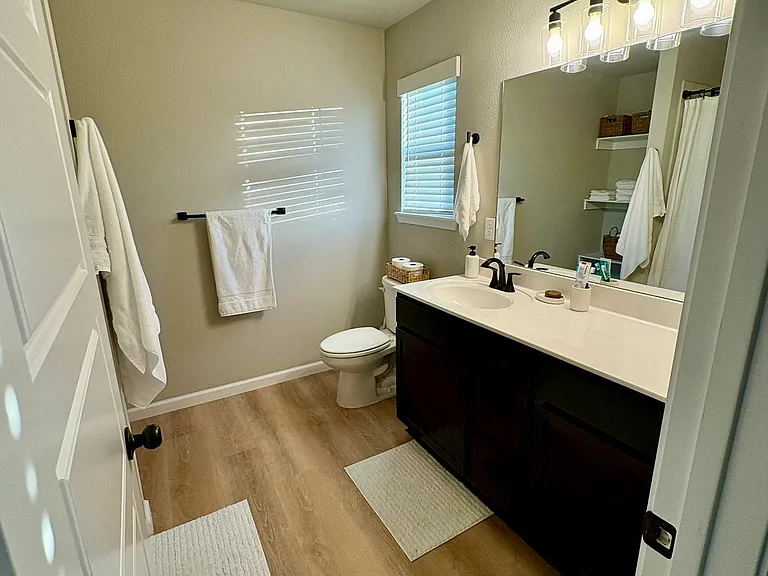 512 Woodland St — Photo 10