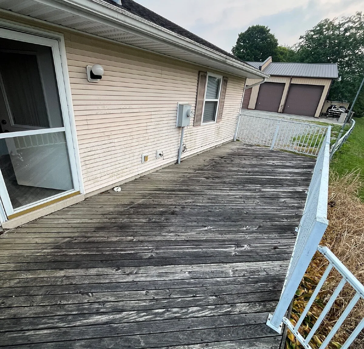 2 bed, 1.0 bath, $1,100 — Photo 3