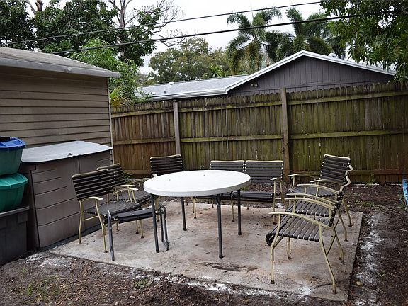 2nd image of 3642 Harlowe Avenue