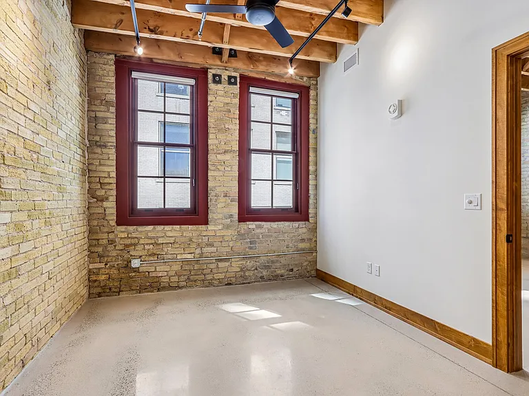 Ward House — Photo 29