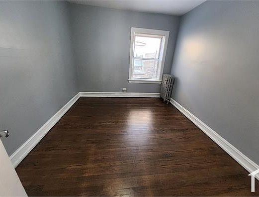 3rd image of 6604 S Ingleside Ave APT 1