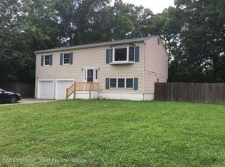 46 Pine Tree Dr, Bayville, NJ 08721