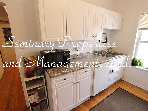 2nd image of 1636 W Montrose Ave