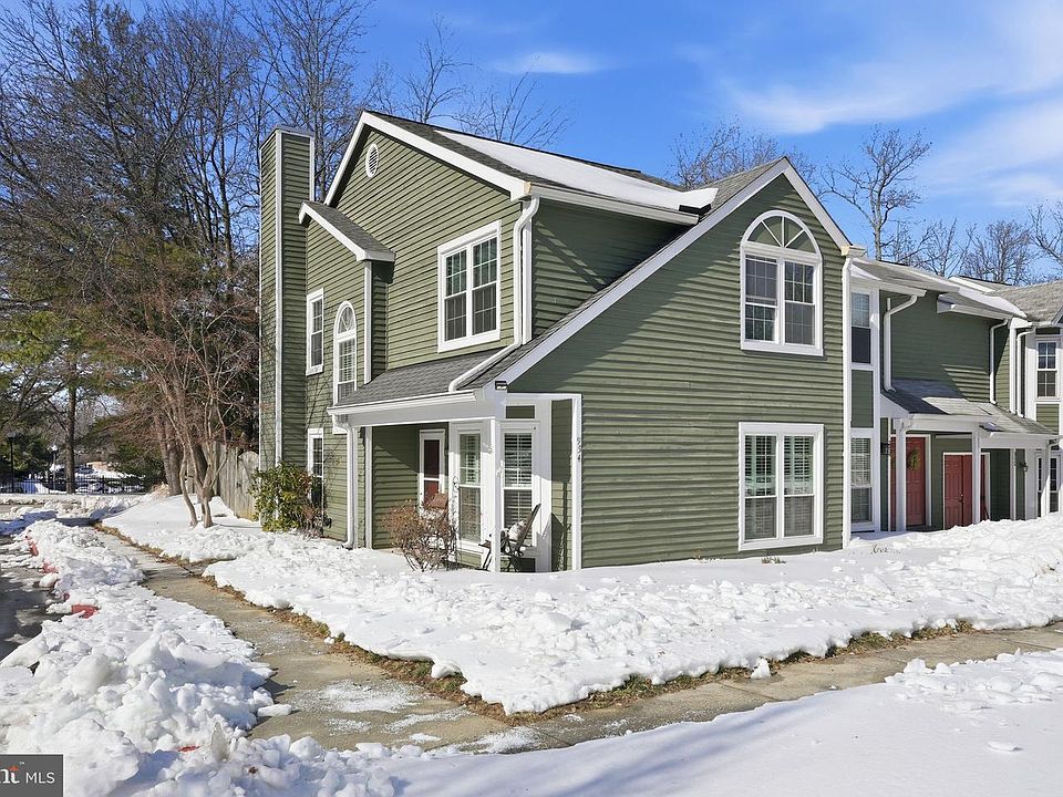 1st image of 954 Breakwater Dr