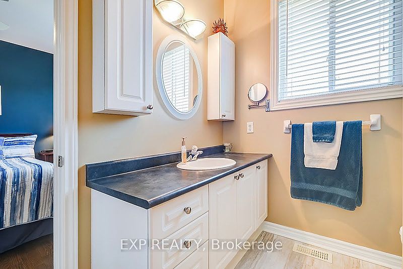 Ottawa House for rent - 3 Bedrooms — photo 9
