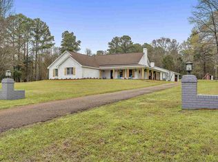 100 Country Mdw, Clinton, MS 39056