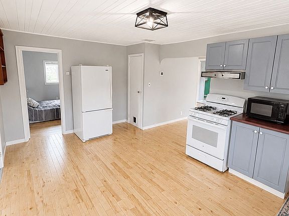 5th image of 1367 Detlor Rd
