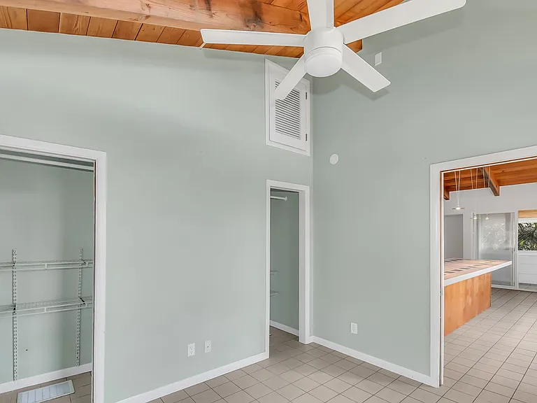 Tropical 3 Bedroom Retreat on Coffee Farm in Kealakekua — Photo 13