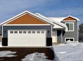 1809 Maple Leaf Ln, Litchfield, MN 55355