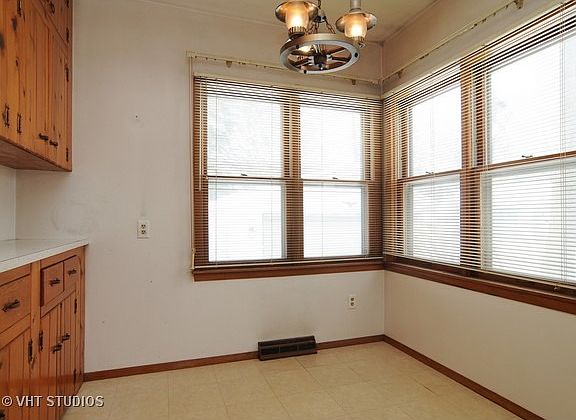 5th image of 52 Hillside Ave
