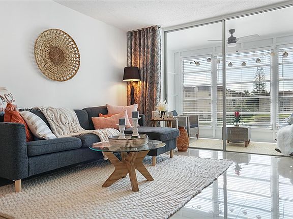 3rd image of 8881 Sunrise Lakes Blvd APT 210