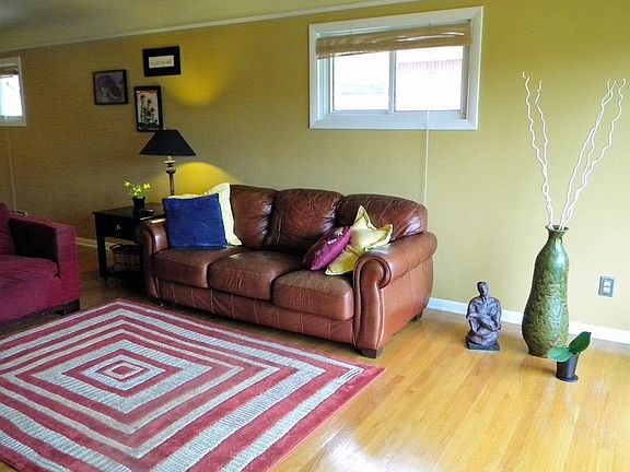 3rd image of 2625 Dale Ave