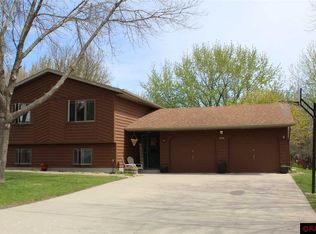 1724 Ashland Rd, New Ulm, MN 56073
