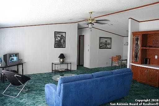 4th image of 907 QAPPUELLA DR