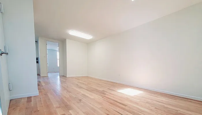 Rented by ERN Flats | media 8