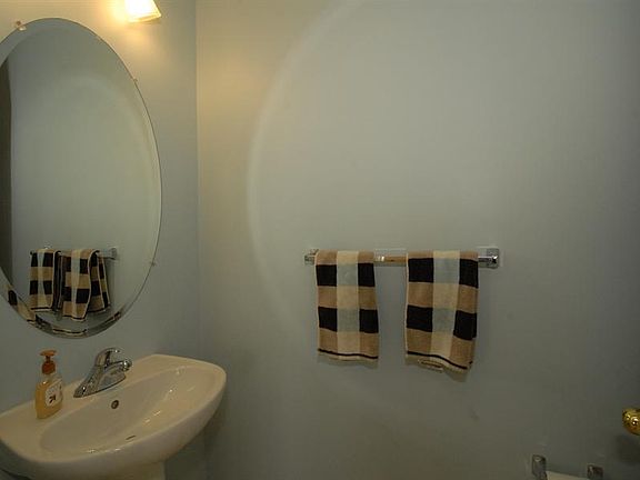 3rd image of 23800 Catawba Hill Dr #22
