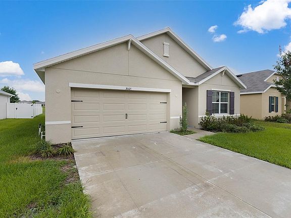 3rd image of 36105 Jenny Lynne Cir