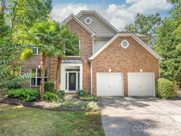 13934 Kings Carriage Ln, Charlotte, NC 28278