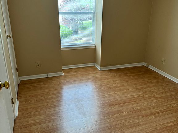 5th image of 31 Teaberry Ct #31