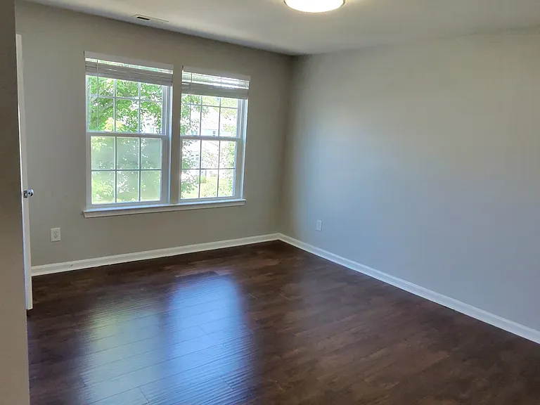 635 School House Ln — Photo 28