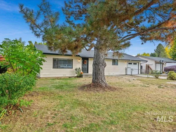 738 S Hawthorne Ave, Emmett, ID 83617