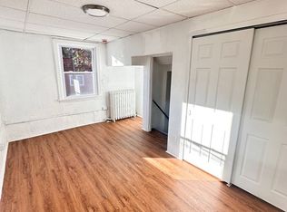 4950 Walnut St #1R, Philadelphia, PA 19139