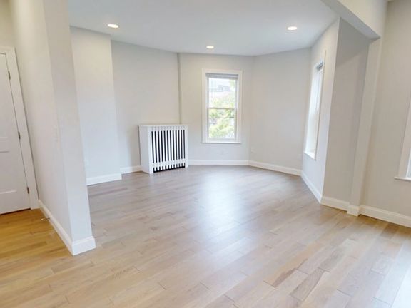 5th image of 379 Commonwealth Ave APT 9