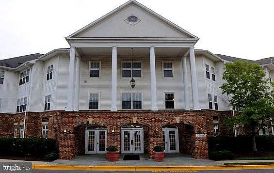 2nd image of 6620 Lake Park Dr #3C