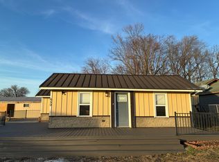 650 E South St, Marionville, MO 65705