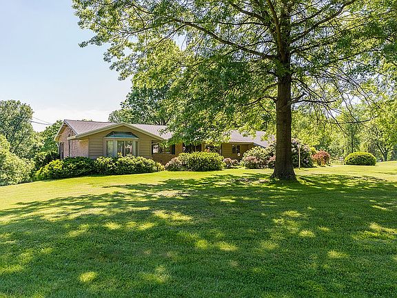 3rd image of 4999 Laddie Dr