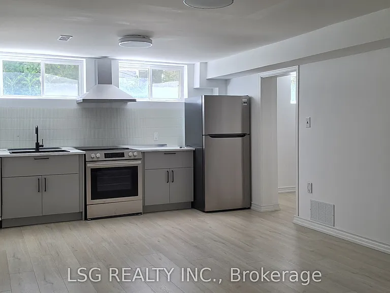 81 Norgrove Cres — Photo 35