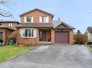 16 Homeland Ave, Hamilton, ON L8E 4X2