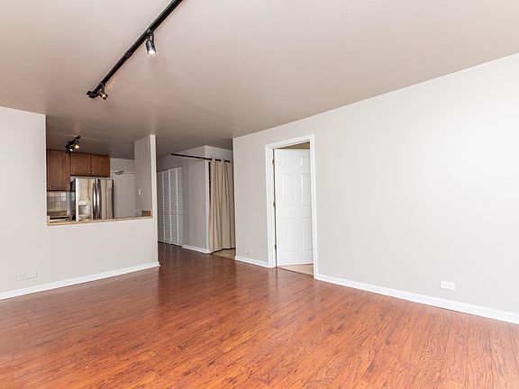 5th image of 222 E Pearson St APT 1203
