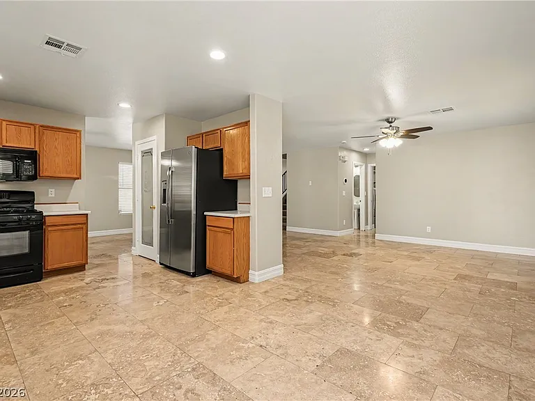 1208 Swanbrooke Dr — Photo 15