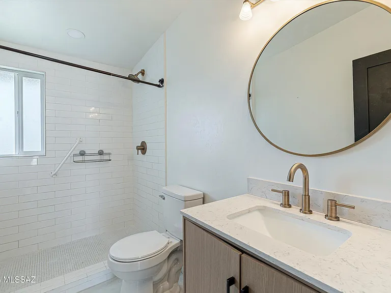 227 S Avenue B — Photo 17