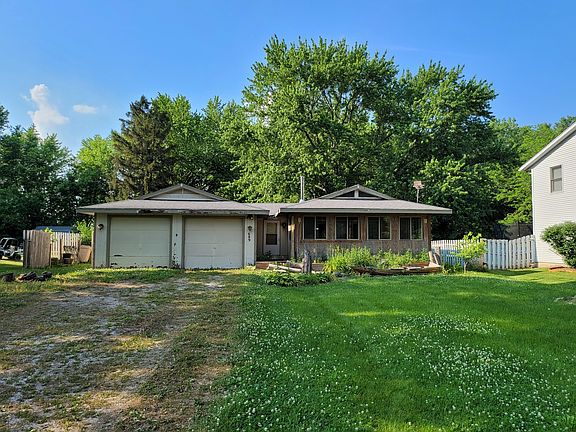 689 Lasalle Dr Somonauk IL 60552 MLS 11117671 Zillow