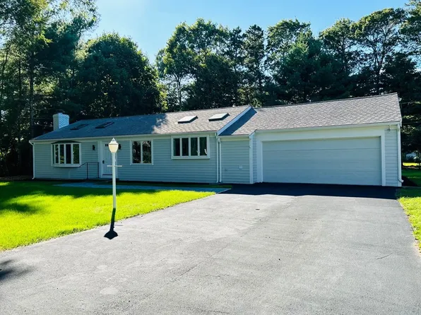 7 Guildford Rd, Barnstable, MA 02630