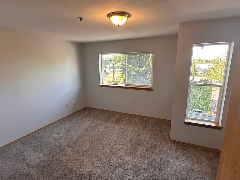 415 100th St SW #202 — Photo 14