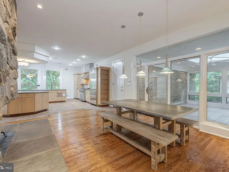 9612 Halter Ct — Photo 8
