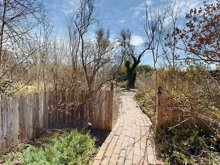 3308 Beach Rd NW — Photo 27