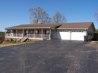 Clay Ave, Russellville, AL 35653