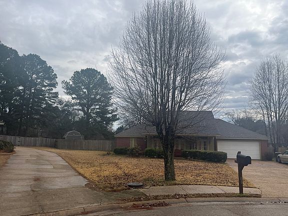 3rd image of 100 N Ridge Dr