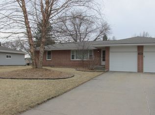 1303 4th St, Friend, NE 68359