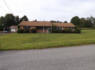 161 Wolfpit Rd, Wantage, NJ 07461