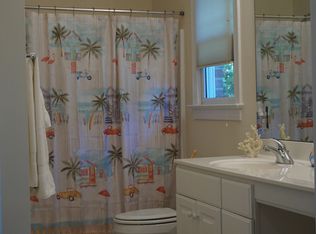 135 Lynn Cove Ln, Mooresville, NC 28117