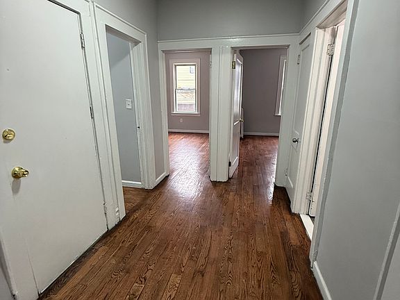 5th image of 129-131 Bragaw Ave #1