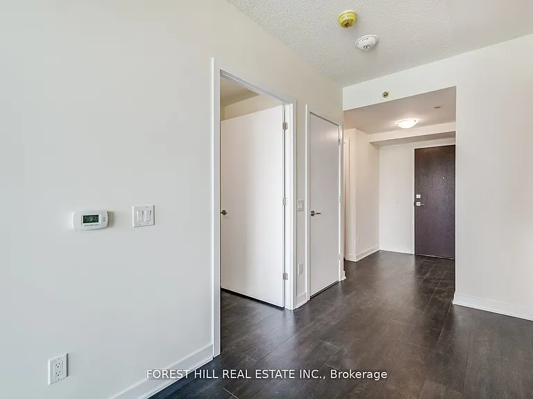 2221 Yonge St #5010 — Photo 12